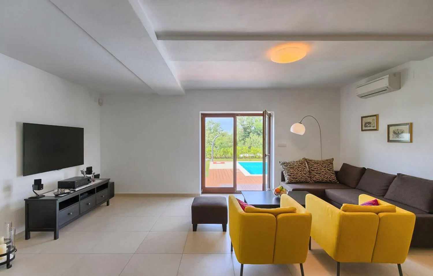 Villa Dubravka In Central Istria For 11 People - Pet Friendly With 70 M2 Private Pool Vosteni Croatia