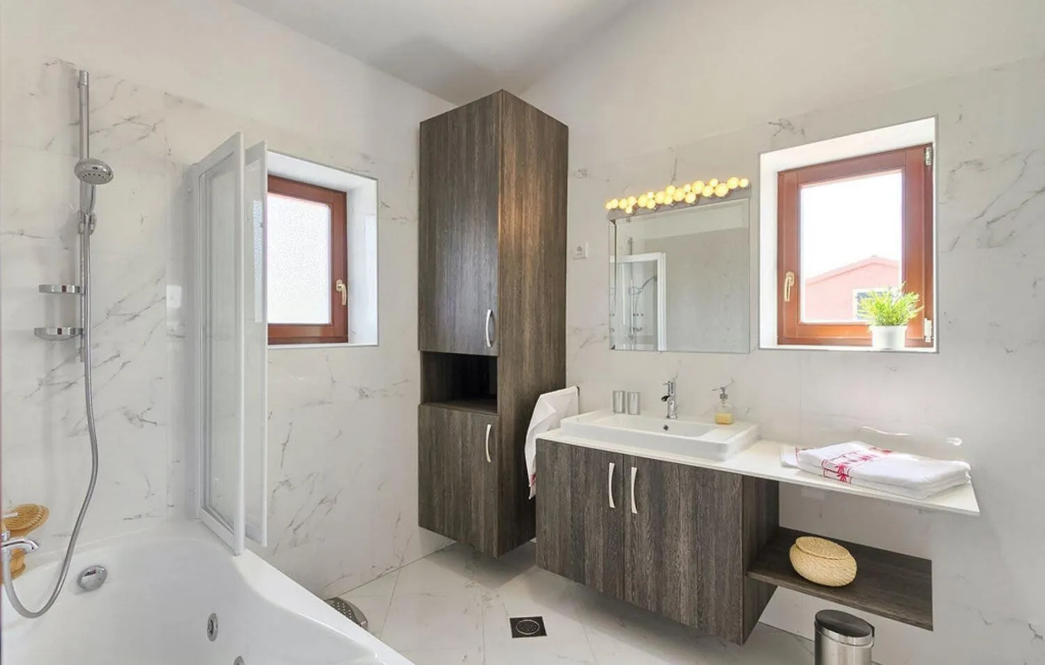 Villa Dubravka In Central Istria For 11 People - Pet Friendly With 70 M2 Private Pool Vosteni Croatia