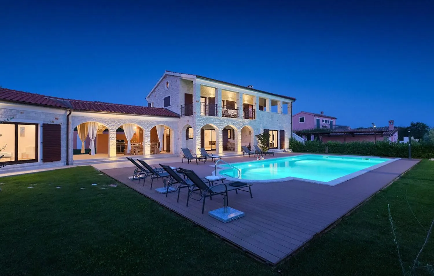 Villa Dubravka In Central Istria For 11 People - Pet Friendly With 70 M2 Private Pool Vosteni